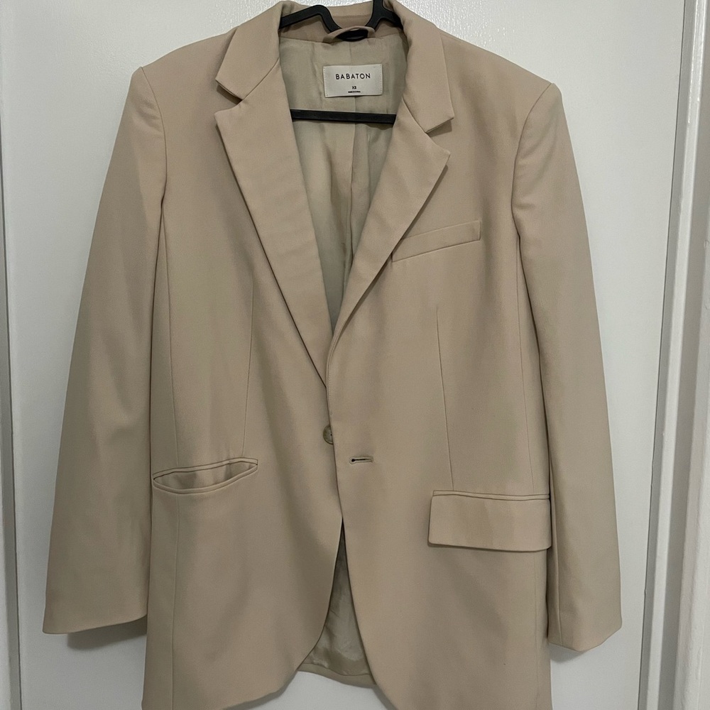 Aritzia Agency Blazer size XS